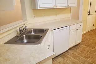 6710 Gina Agha Cir, Lithonia, GA 30038 - Photo 10