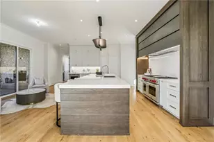 825 Kenry Ct, Atlanta, GA 30342 - Photo 14