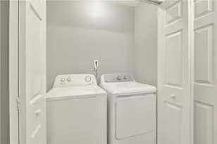 935 Lenox Hill Ct NE, Atlanta, GA 30324 - Photo 20