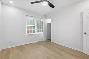 2281 Polar Rock Ave SW, Atlanta, GA 30315 - Photo 10