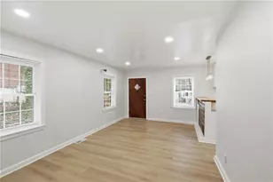 2281 Polar Rock Ave SW, Atlanta, GA 30315 - Photo 8