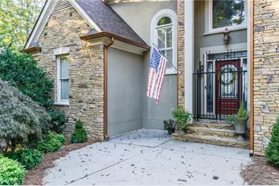 2819 Point Overlook, Gainesville, GA 30501 - Photo 4