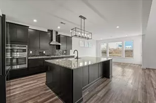 247 Clear Lk Pkwy, Hoschton, GA 30548 - Photo 10