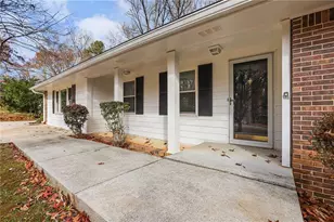 558 Dorsey Cir SW, Lilburn, GA 30047 - Photo 4