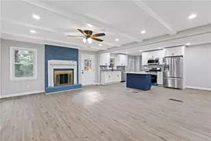 120 Kings Ct, Lawrenceville, GA 30044 - Photo 4