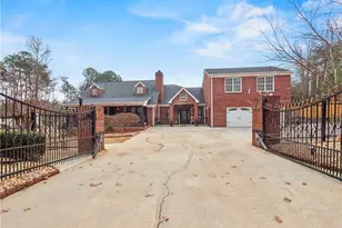 5261 Hopewell Ln, Gainesville, GA 30507 - Photo 2