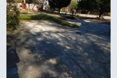 2050 Oak Grove Road NE, Atlanta, GA 30345 - Photo 14