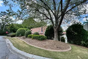 940 Bobcat Ct SE, Marietta, GA 30067 - Photo 2