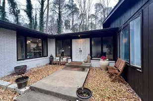 6068 Dee Ct, Stone Mountain, GA 30087 - Photo 6