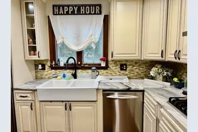 6068 Dee Court, Stone Mountain, GA 30087 - Photo 16