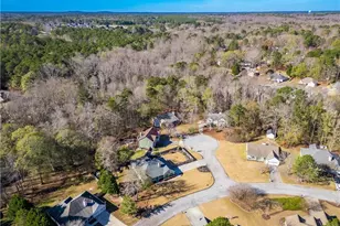 770 Hunters Ln, Loganville, GA 30052 - Photo 4