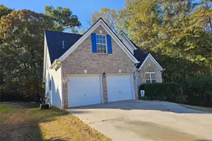 105 Queensland Ln, Covington, GA 30016 - Photo 2