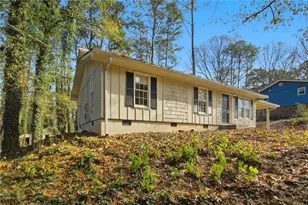 2007 Vicksburg Trail, Woodstock, GA 30189 - Photo 2