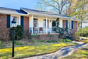 835 Alberson Ct, Decatur, GA 30033 - Photo 1