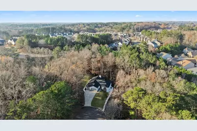 507 Karen Lane, Woodstock, GA 30188 - Photo 2