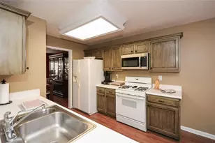 211 Ashland Dr, Woodstock, GA 30189 - Photo 8