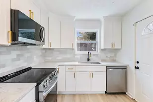 930 Woodbridge Dr NE, Conyers, GA 30012 - Photo 14