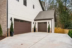 1326 Fenway Cir, Decatur, GA 30030 - Photo 4