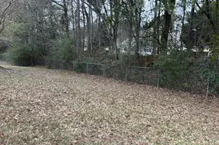 2460 Huntington Dr, Loganville, GA 30052 - Photo 2