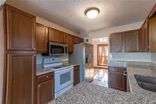 330 Broken Lance Pl, Alpharetta, GA 30022 - Photo 16