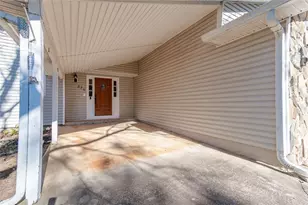 330 Broken Lance Pl, Alpharetta, GA 30022 - Photo 2