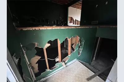 5827 Christopher Lane, Lithonia, GA 30058 - Photo 2