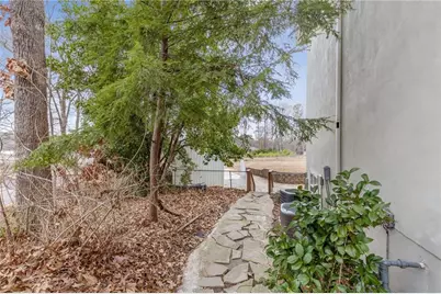 808 Valbrook Court SW, Lilburn, GA 30047 - Photo 32