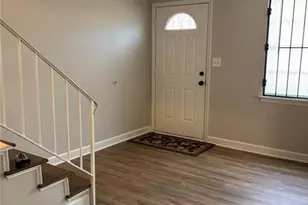 6354 Shannon Pkwy, Union City, GA 30291 - Photo 4