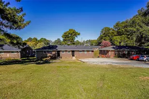 2877 Whispering Hills Dr, Atlanta, GA 30341 - Photo 16