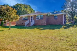 2877 Whispering Hills Dr, Atlanta, GA 30341 - Photo 14