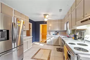 1751 Pierce Arrow Pkwy, Tucker, GA 30084 - Photo 12