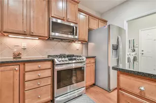 5921 Bellflower Way, Hoschton, GA 30548 - Photo 10