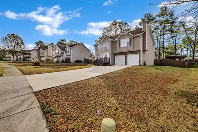 8448 Brook Lake Lane, Douglasville, GA 30134 - Photo 4