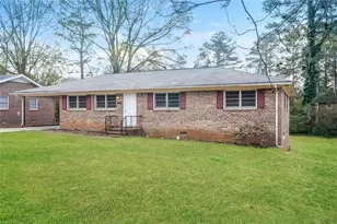 1320 N Cherokee Ave, Griffin, GA 30224 - Photo 2