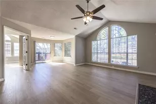 1107 Sandy Ln Dr, Alpharetta, GA 30022 - Photo 4