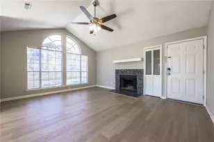 1107 Sandy Ln Dr, Alpharetta, GA 30022 - Photo 2