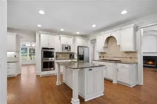 2445 Flat Stone Dr, Cumming, GA 30041 - Photo 16