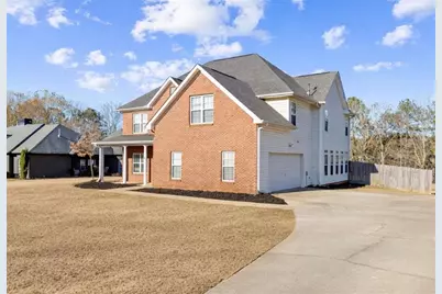 215 Shoreline Drive, Fayetteville, GA 30215 - Photo 2