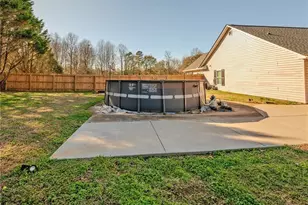 160 Glenn Fuller Cir, Commerce, GA 30529 - Photo 24