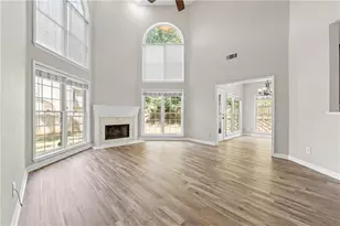 2878 Calhoun Square, Suwanee, GA 30024 - Photo 8