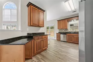 2878 Calhoun Square, Suwanee, GA 30024 - Photo 18