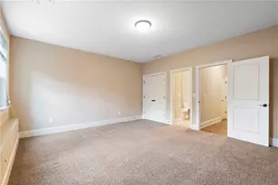 427 Alderwood St, Atlanta, GA 30328 - Photo 32