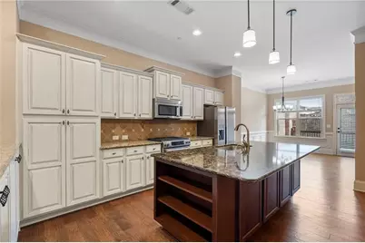 427 Alderwood Street, Atlanta, GA 30328 - Photo 10