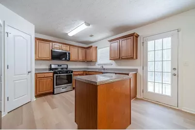 4523 Grove Lake Street, Loganville, GA 30052 - Photo 10