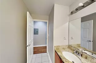 1020 Camelot Dr, Atlanta, GA 30349 - Photo 16