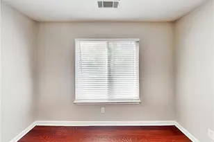 1020 Camelot Dr, Atlanta, GA 30349 - Photo 14