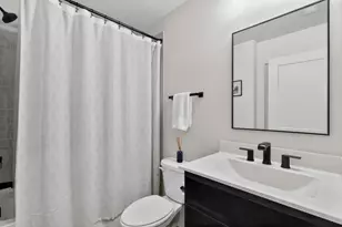 4455 Dandelion Ln, Atlanta, GA 30342 - Photo 8