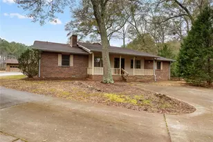 165 Shamrock Dr, Fayetteville, GA 30215 - Photo 4