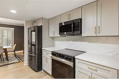 72 Ivy Parkway NE, Atlanta, GA 30342 - Photo 4