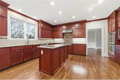 10685 Oxford Mill Circle, Alpharetta, GA 30022 - Photo 6